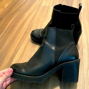 Black Chunky Elastic Boots